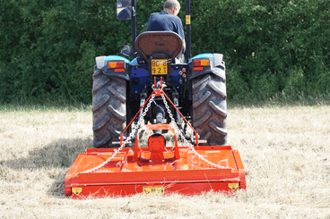 Herbes et entretien - 3 points entretien - Gyrobroyeur DMK 120