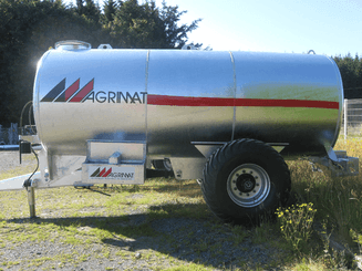 Matériel d'élevage - Abreuvoirs/bacs/tonne à eau - Tonne à eau monocoque