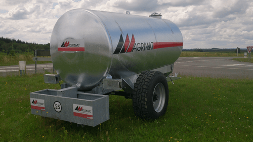 Matériel d'élevage - Abreuvoirs/bacs/tonne à eau - Tonne à eau monocoque