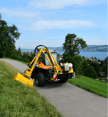 Entretien - Porte Outils - Tracteur de pente porte outils TERRATRAC TT 