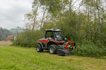 Entretien - Porte Outils - Tracteur de pente porte outils TERRATRAC TT 