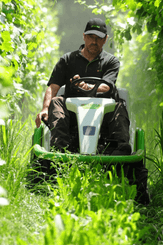 Herbes et entretien - Débroussailleuse à roues - Faucheuse débrousailleuse ATTILA SKD